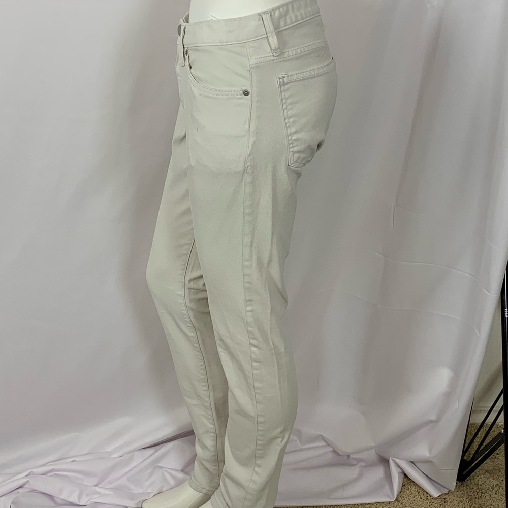 H&M Khaki Slim low waist jeans sz 29/32